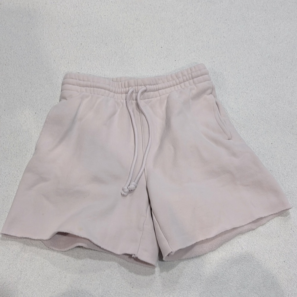 Aritzia TNA cozy high waisted light purple sweat shorts